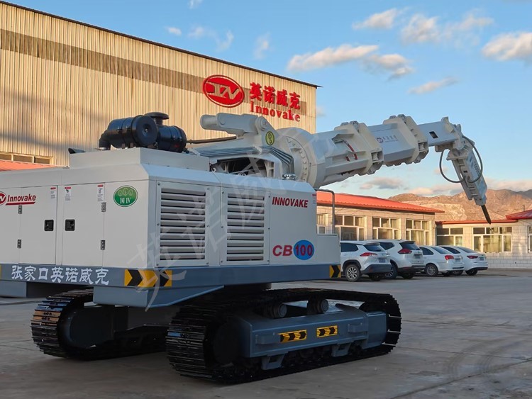 CB100履帶式全液壓拆包機